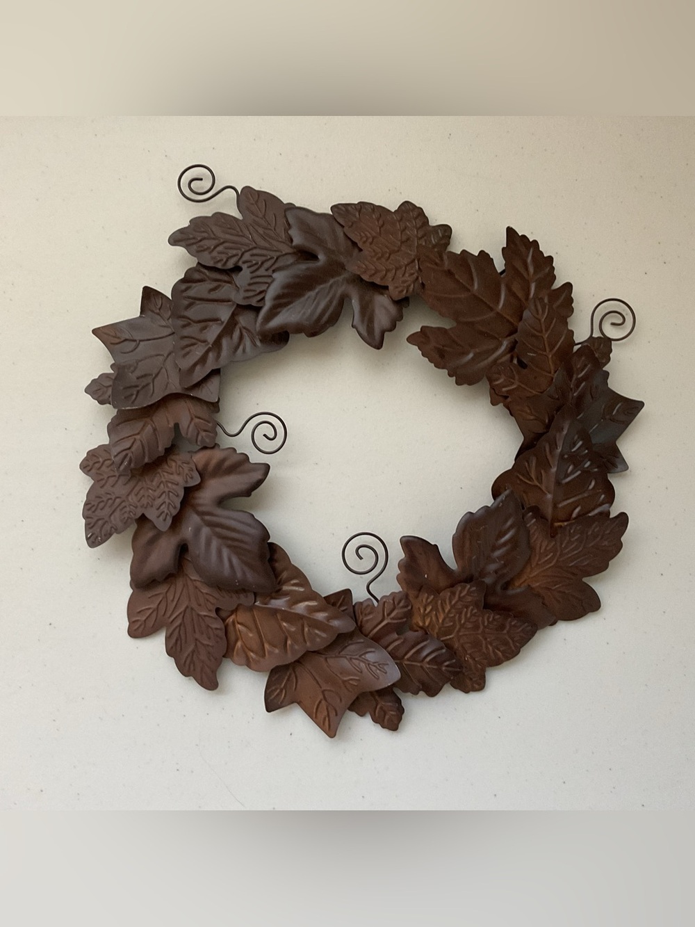 Rustic Brown Metal Leaf Wreath - Home Holiday Decor